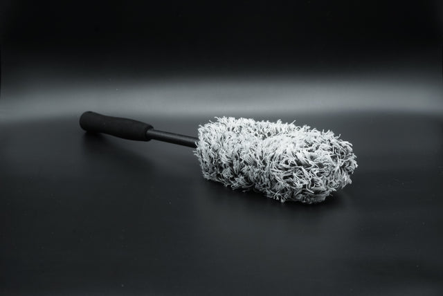 14" Premium Microfibre Wheel Brush – Black & White